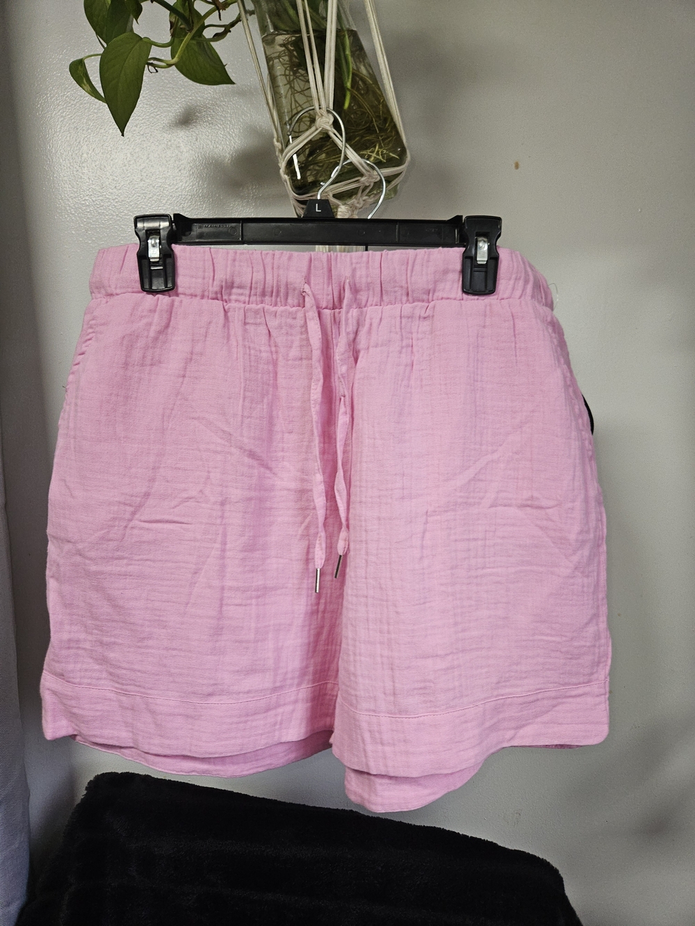 Women’s Athletic Drawstring Shorts in Light Pink